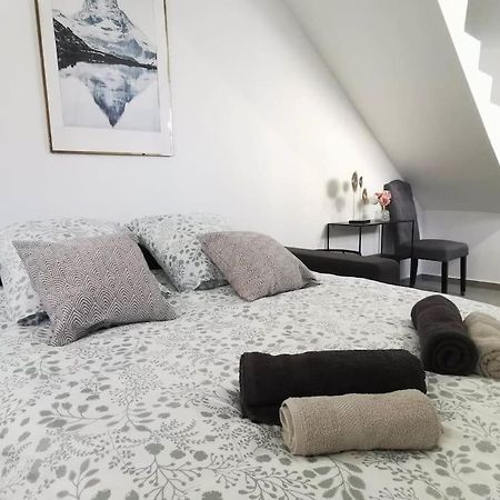 L'Elegant Duplex - Clim I Wifi I Proche Du Centre-Ville Miramas Eksteriør bilde