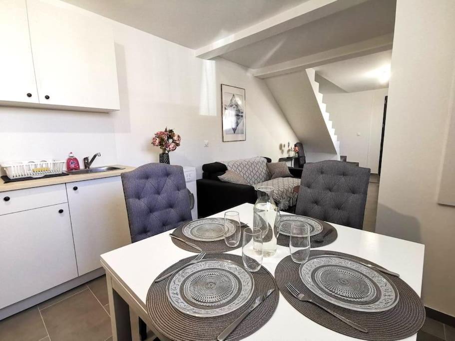 L'Elegant Duplex - Clim I Wifi I Proche Du Centre-Ville Miramas Eksteriør bilde